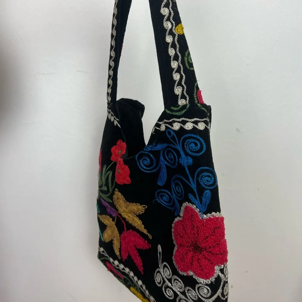 70’s VINTAGE Chenille Metallic Floral Embroidered Black Velvet Hobo Shoulder Bag